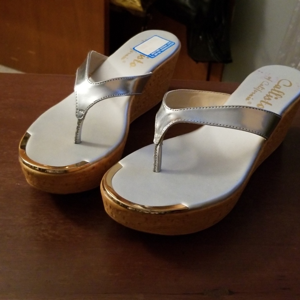 Thong Wedges